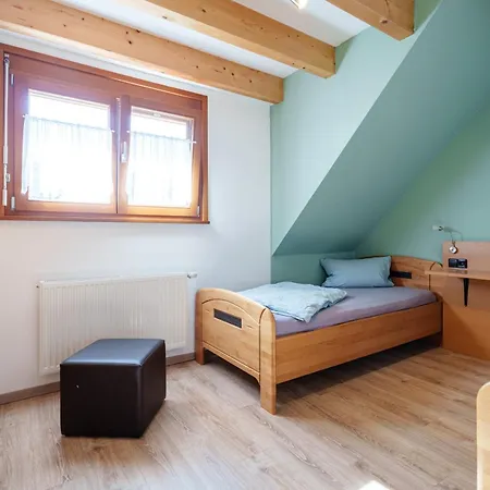 Dieboldshof Apartamento *